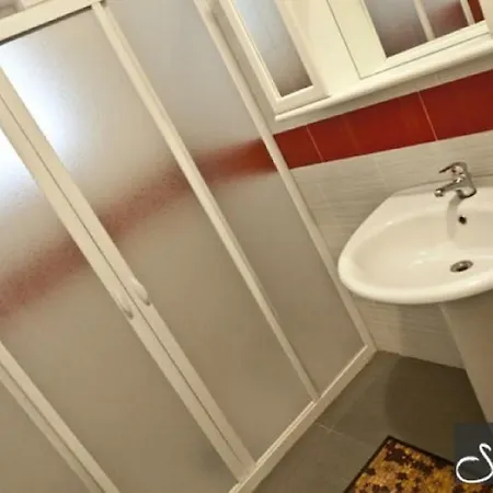 Ladybianca & בית הארחה לצ'ה