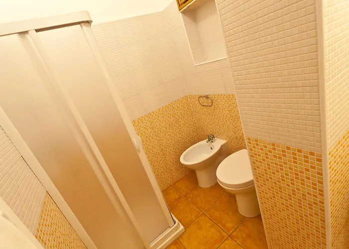 Ladybianca & 招待所 3*