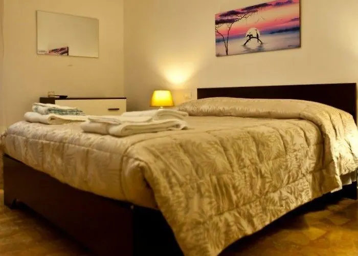 Ladybianca & 招待所 3*