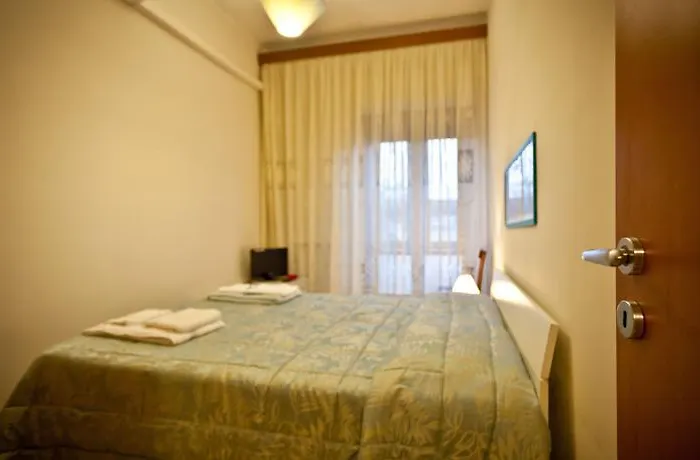 Ladybianca & 招待所 3*